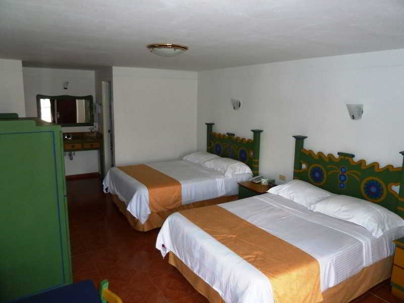 Hotel Los Recuerdos Guatapé Exteriör bild